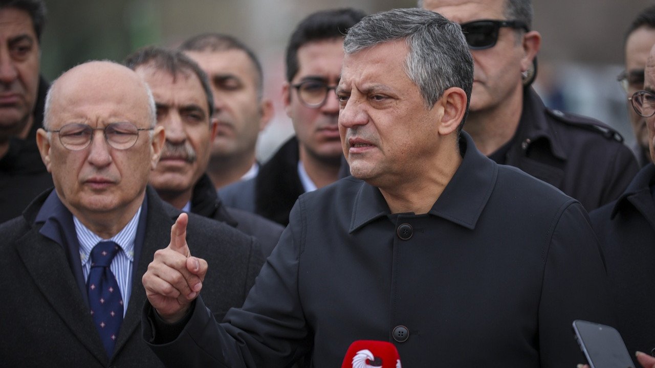 Özel'in Darbe Tezi: Siyaset ve Hukuk Tartışması