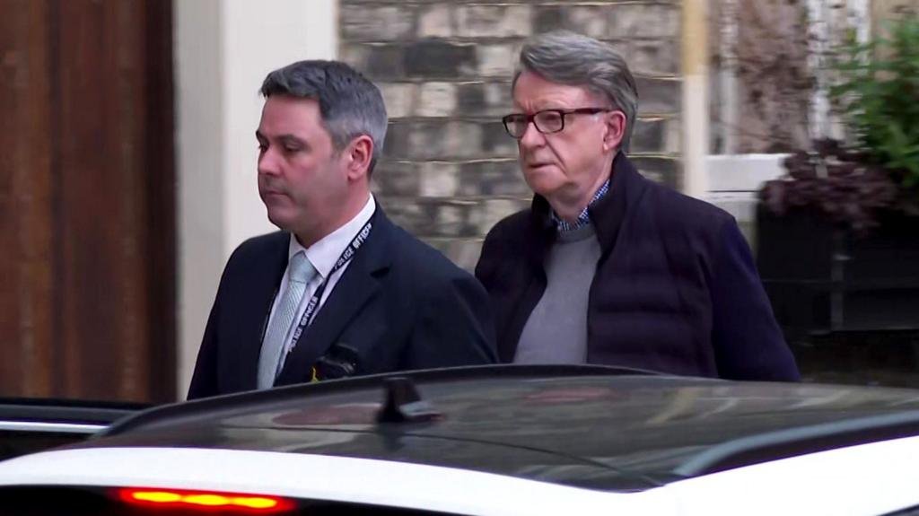 Mandelson: "Yurtdışına Kaçma İddiası Asılsız"