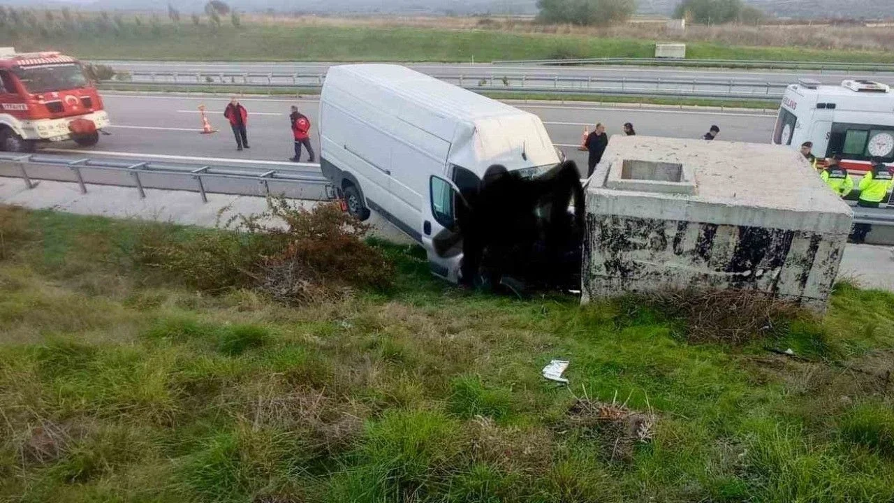 Direksiyon Hakimiyeti Kaybetti: Balıkesir Otoyolu Kan Gölü!
