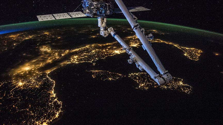 Çinli Astronotlar Uzayda Mahsur mu Kaldı?
