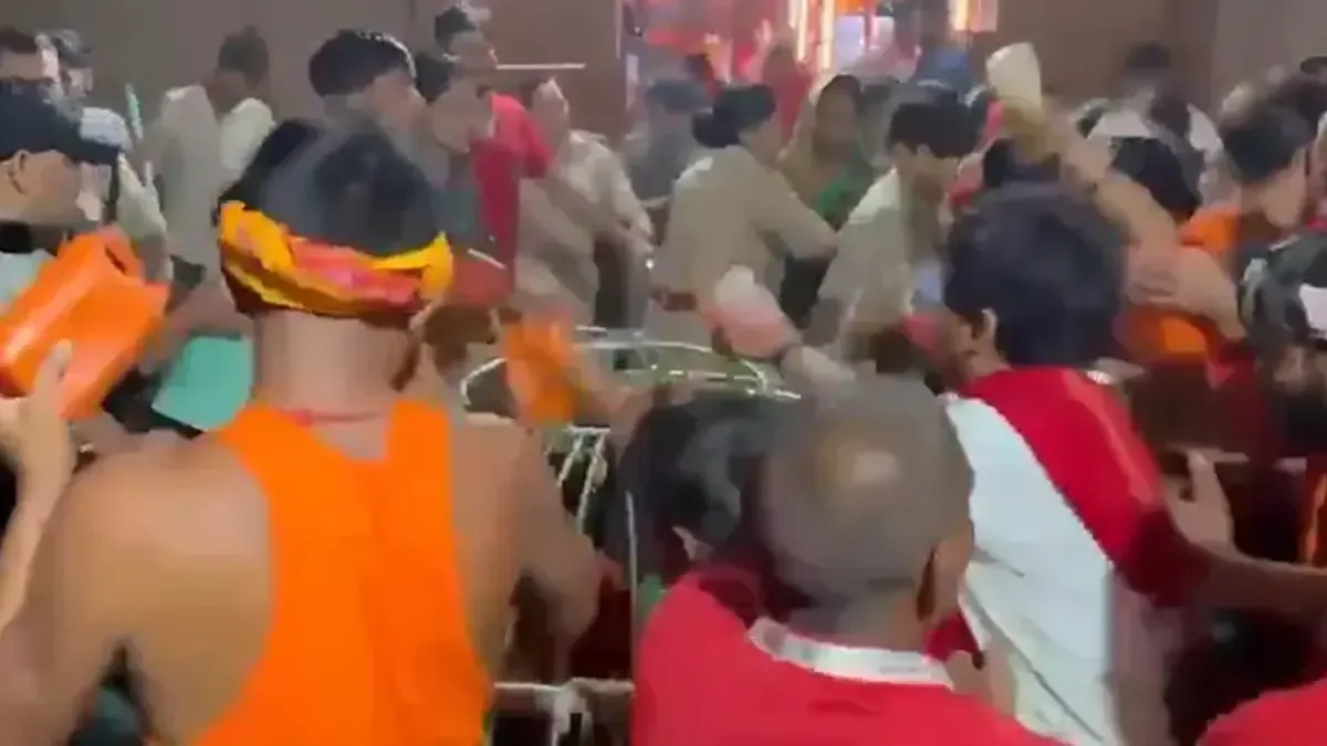 Hindistan'da tapınakta izdiham: 7 ölü, çok sayıda yaralı