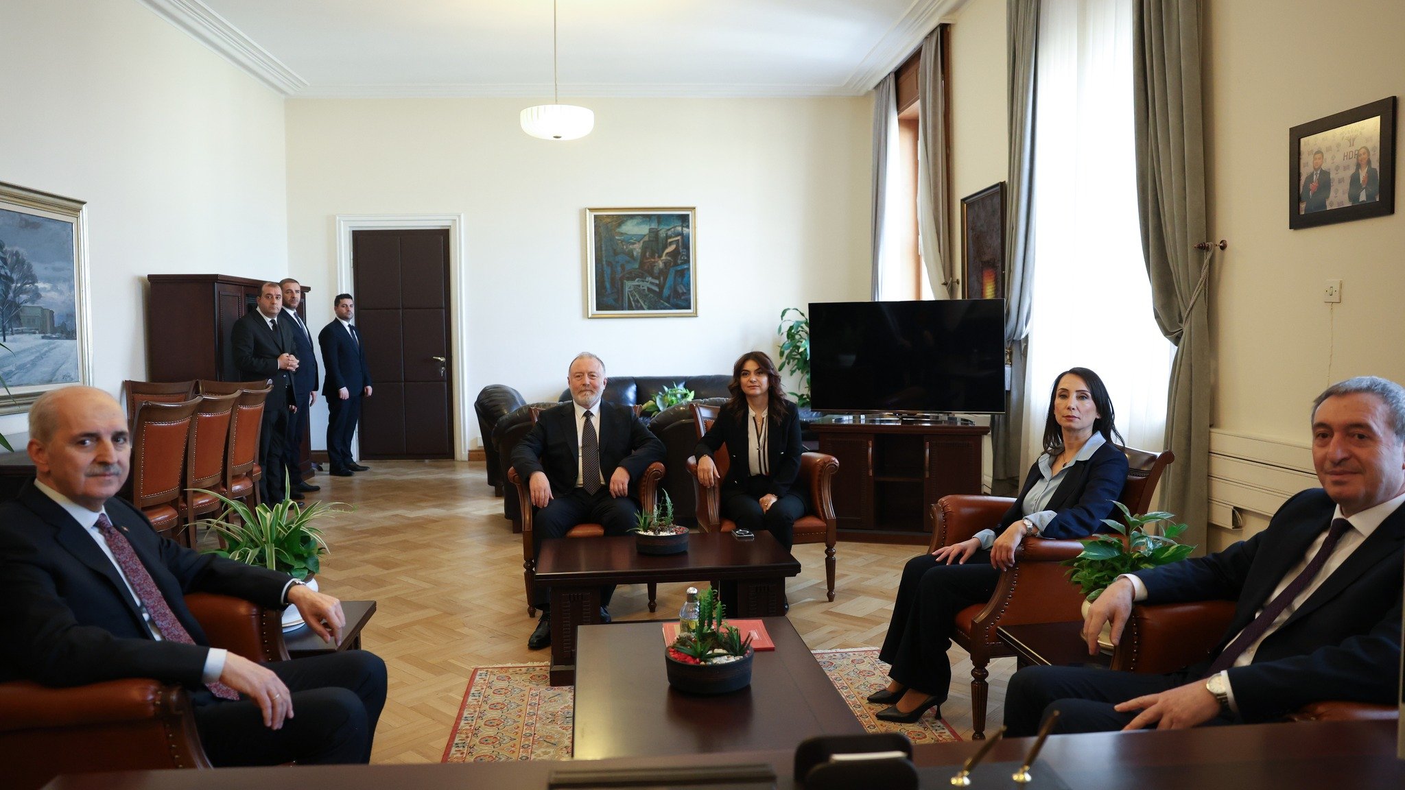 Numan Kurtulmuş'tan DEM Parti'ye Ziyaret: Geri Dönüş Yok!